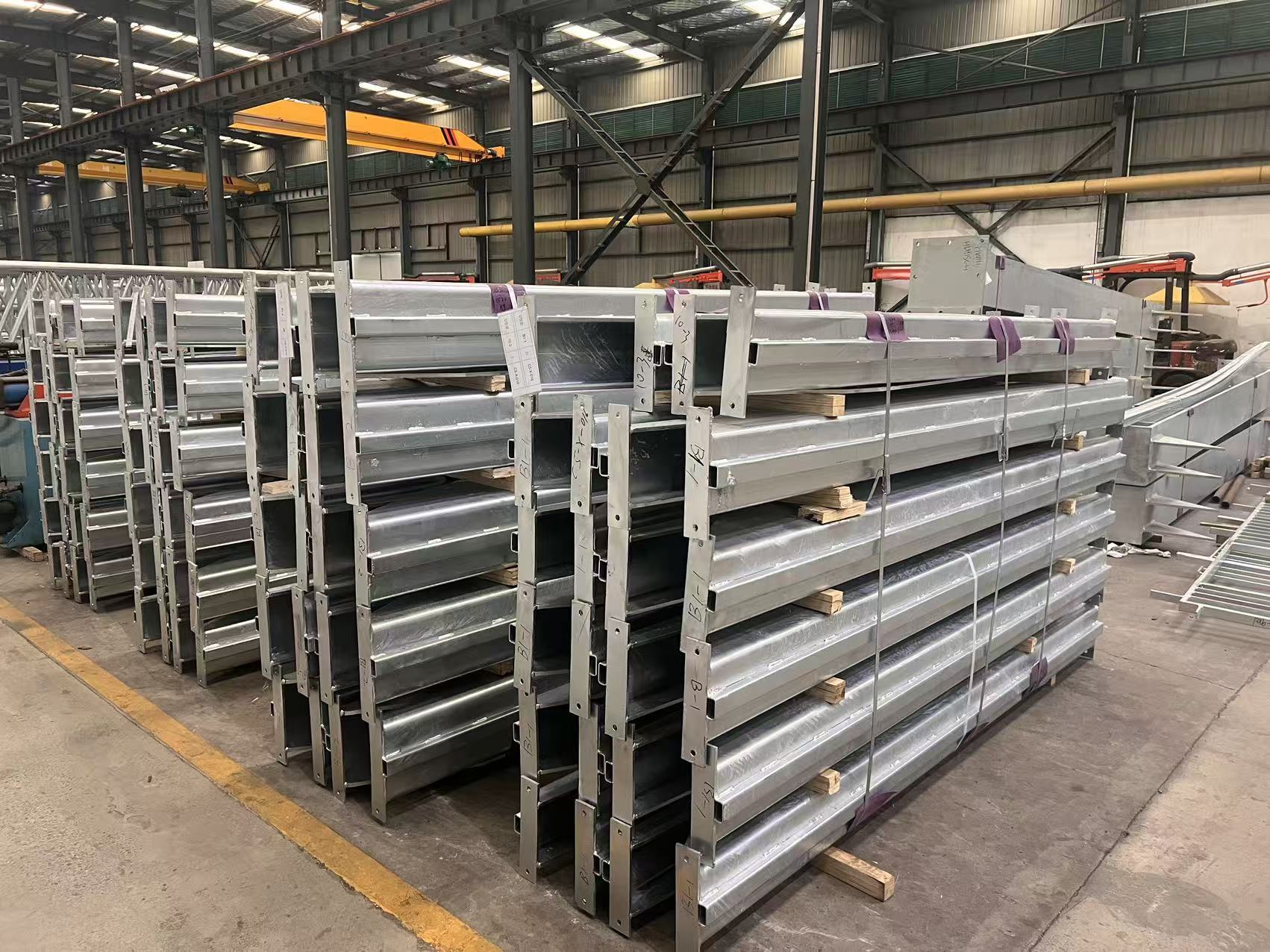 Latest company case about Turkish Client Procures Hot Dip Galvanized Square Tube Triangle Brace Brackets for Industrial Steel Structure Projects